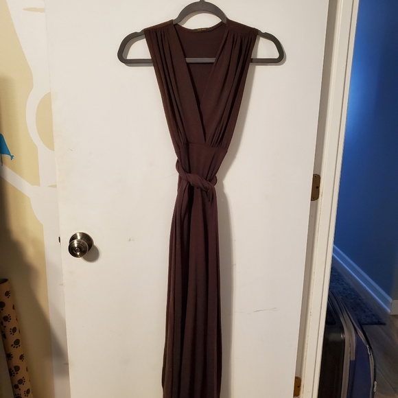 Dress - Picture 2 of 3